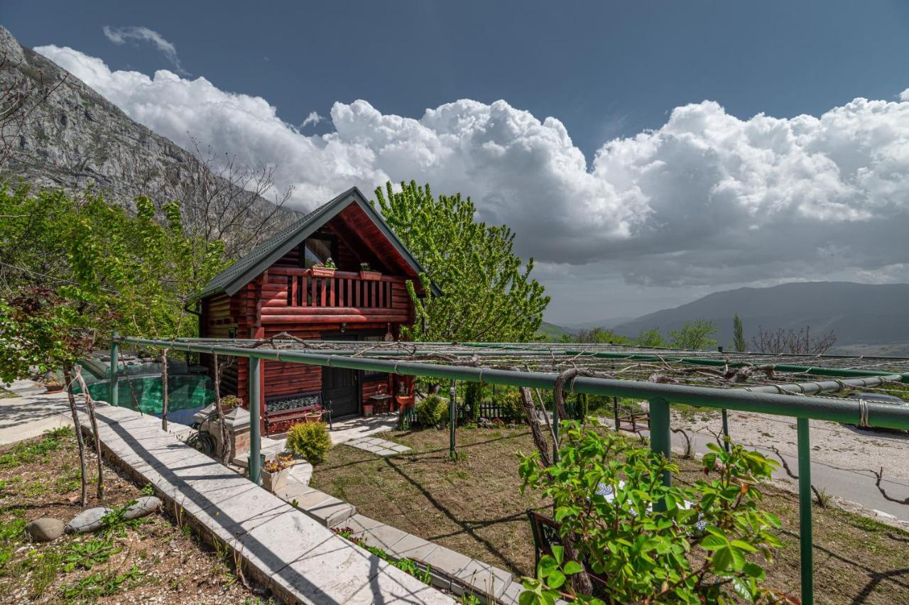 Holiday Village Ostrog Niksic Phòng bức ảnh